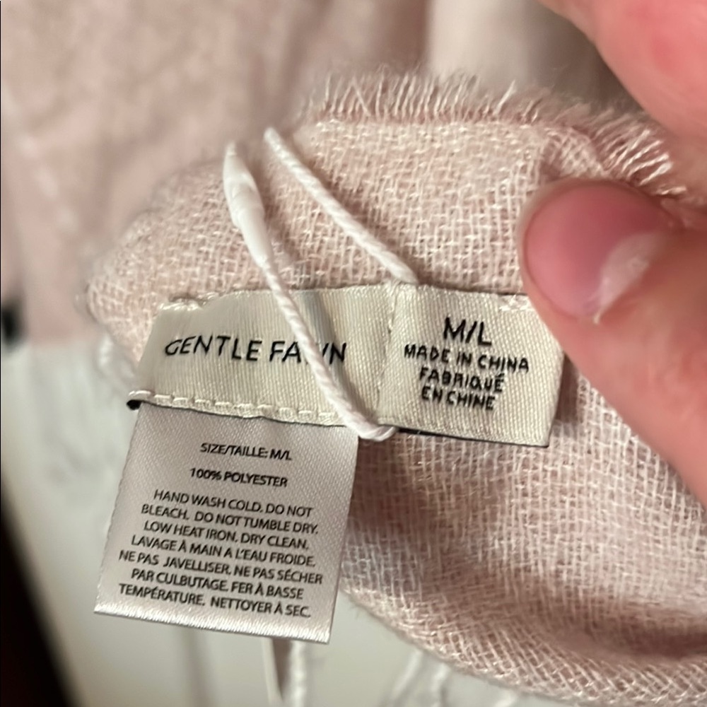 Gentle Fawn Blush Pink Shawl - Picture 3 of 3